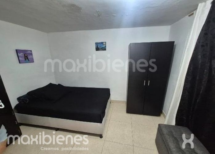 Casa de 13 alcobas en venta en El Raizal, Medellín, 400 m² · foto 5 de 8