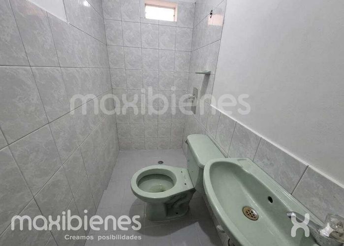 Casa de 13 alcobas en venta en El Raizal, Medellín, 400 m² · foto 8 de 8