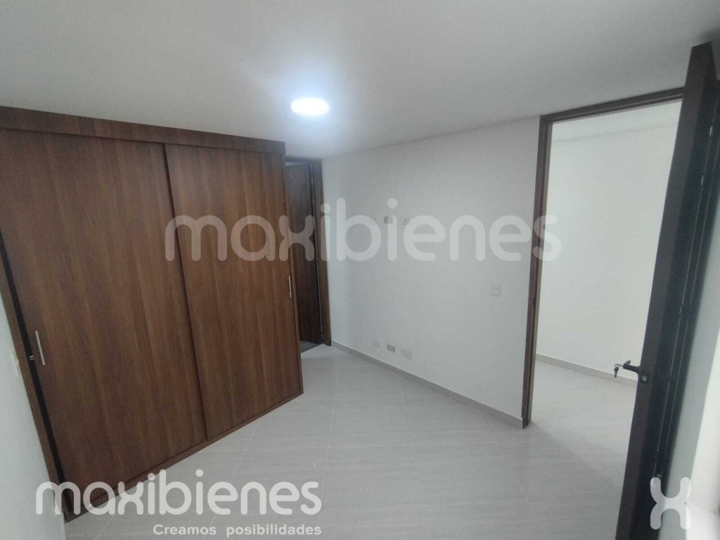 Apartamento en venta en Loma Del Indio, Medellín · foto 4 de 11