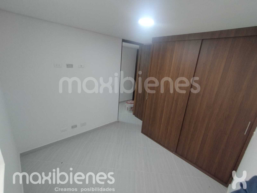 Apartamento en venta en Loma Del Indio, Medellín · foto 7 de 11