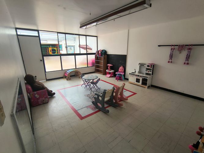 Casa de 7 alcobas en arriendo en Quirinal, Bogotá, 380 m² · foto 8 de 24
