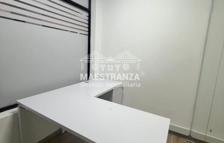 Oficina en arriendo en La Aguacatala, Medellín, 35 m² · foto 5 de 11