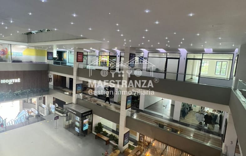 Oficina en arriendo en La Aguacatala, Medellín, 35 m² · foto 10 de 11