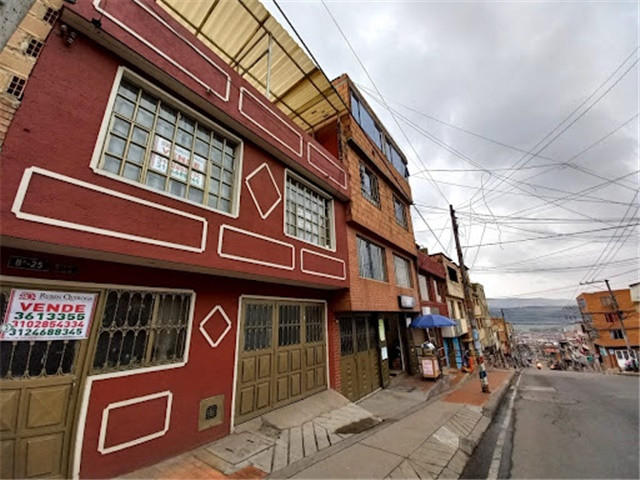 Casa en venta en El Virrey, Bogotá · foto 2 de 18