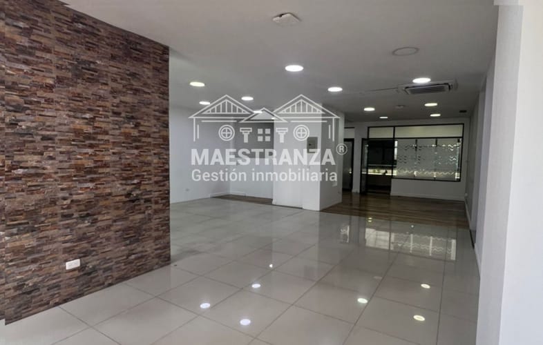 Oficina en arriendo en La Aguacatala, Medellín, 138 m² · foto 2 de 17