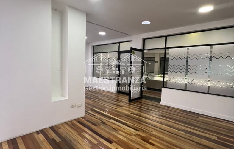 Oficina en arriendo en La Aguacatala, Medellín, 138 m² · foto 4 de 17