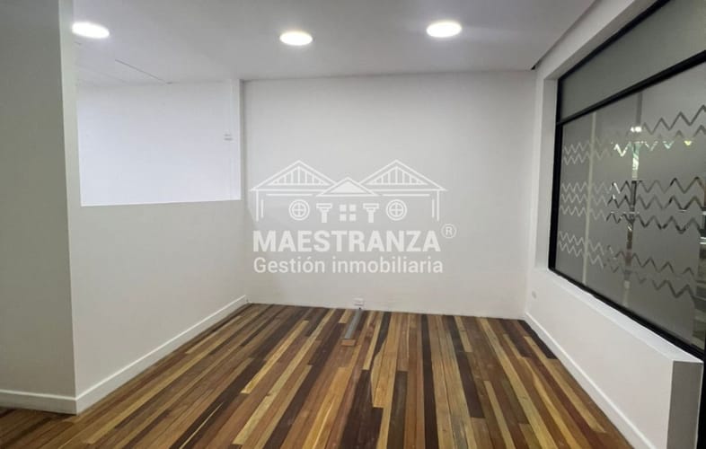 Oficina en arriendo en La Aguacatala, Medellín, 138 m² · foto 5 de 17