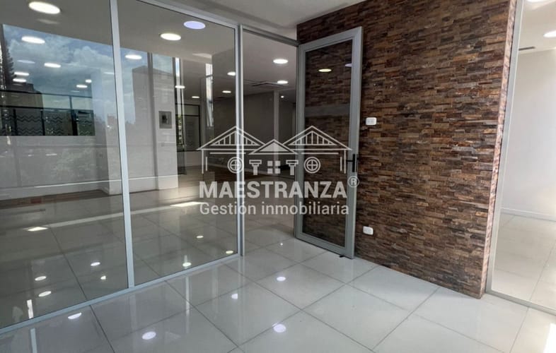 Oficina en arriendo en La Aguacatala, Medellín, 138 m² · foto 9 de 17