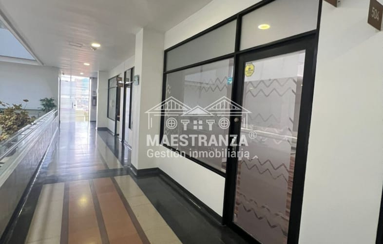Oficina en arriendo en La Aguacatala, Medellín, 138 m² · foto 16 de 17