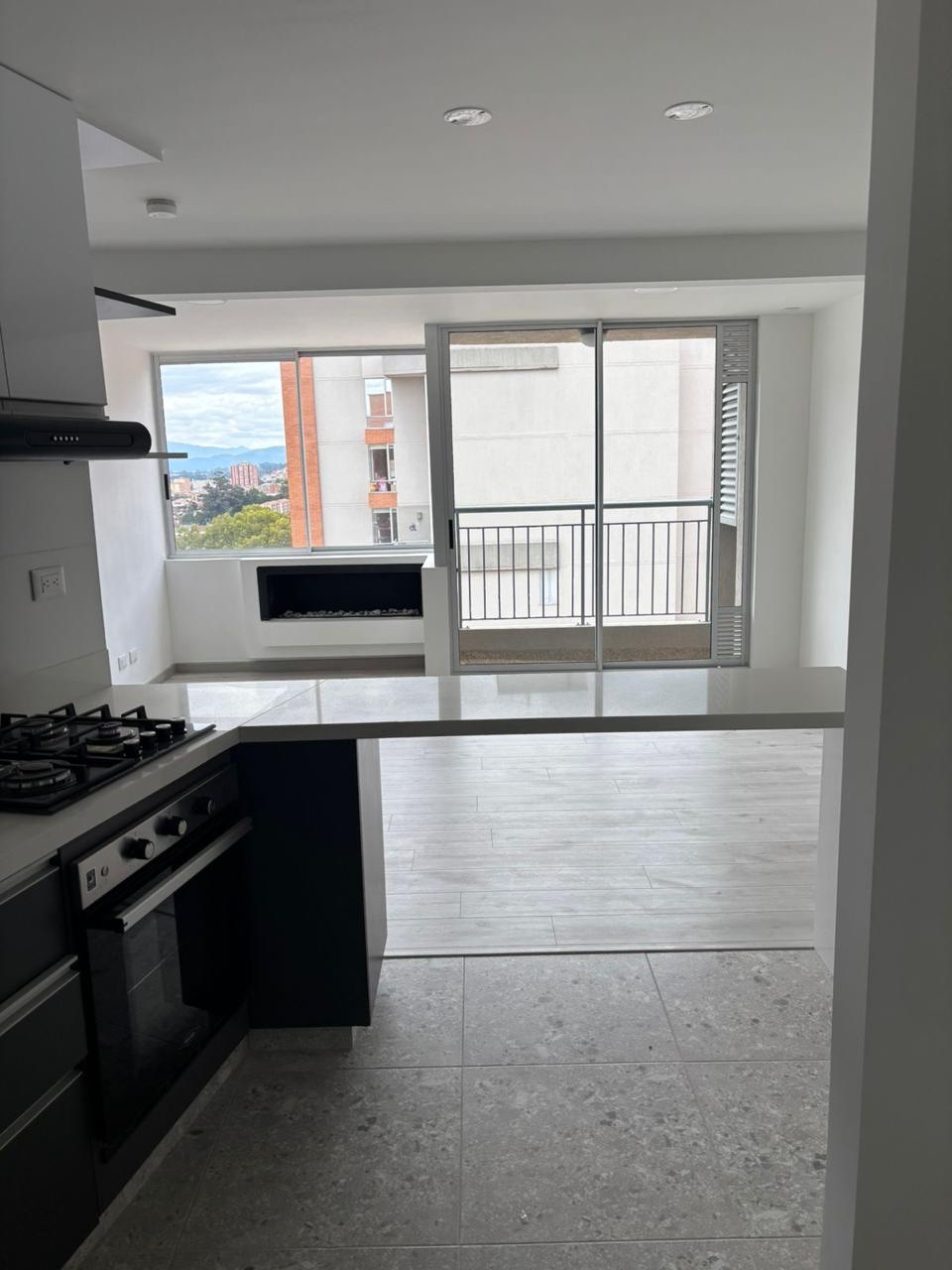 Apartamento de 3 habitaciones en arriendo en Santa Teresa, Bogotá — imagen 1 de 29