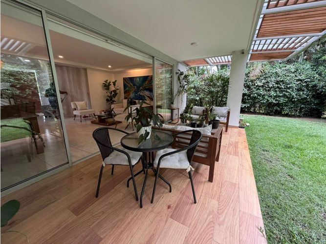 Casa de 3 alcobas en venta en Pance, Cali, 214 m² · foto 2 de 22