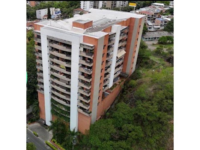 Apartamento de 3 alcobas en venta en Aguacatal, Cali, 178 m² · foto 22 de 23