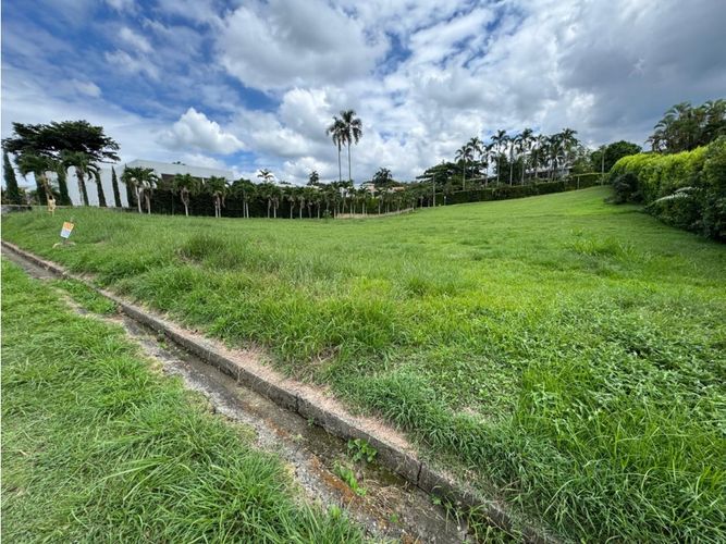 Lote en venta en Pance, Cali, 1628 m² · foto 2 de 6
