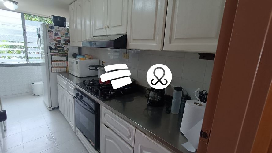 Apartamento de 5 alcobas en venta en Laureles, Medellín, 90 m² · foto 3 de 13