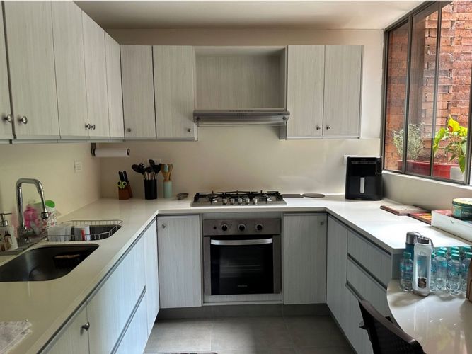 Apartamento de 3 alcobas en venta en Santa Teresita, Cali, 170 m² · foto 4 de 24
