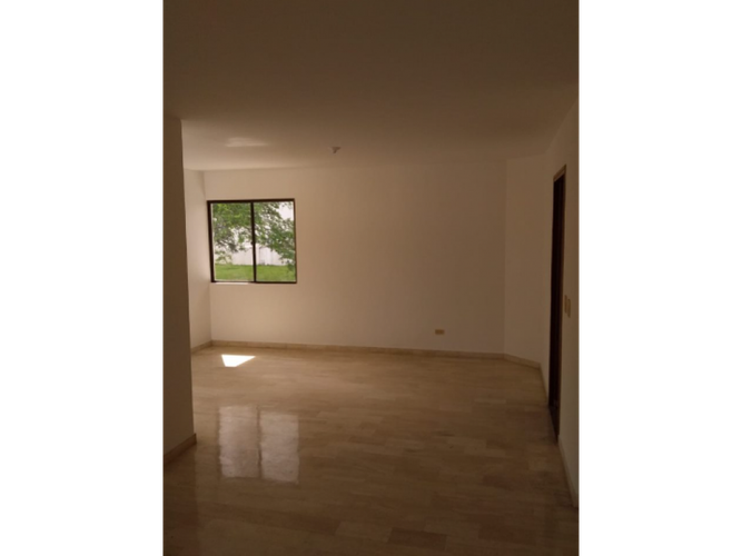 Apartamento de 3 alcobas en venta en Santa Teresita, Cali, 275 m² · foto 3 de 16