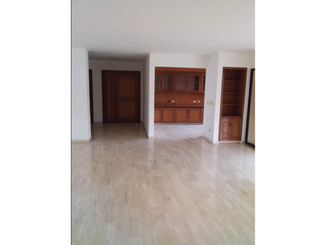 Apartamento de 3 alcobas en venta en Santa Teresita, Cali, 275 m² · foto 6 de 16