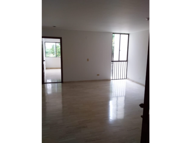 Apartamento de 3 alcobas en venta en Santa Teresita, Cali, 275 m² · foto 14 de 16