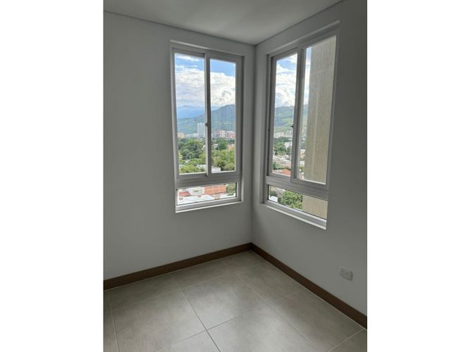 Apartamento en venta en La Flora, Cali · foto 5 de 10