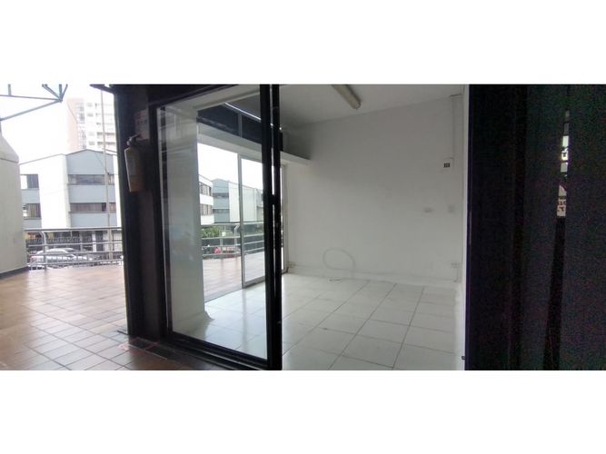 Oficina en arriendo en Avenida Centenario, Armenia, 6 m² · foto 3 de 17