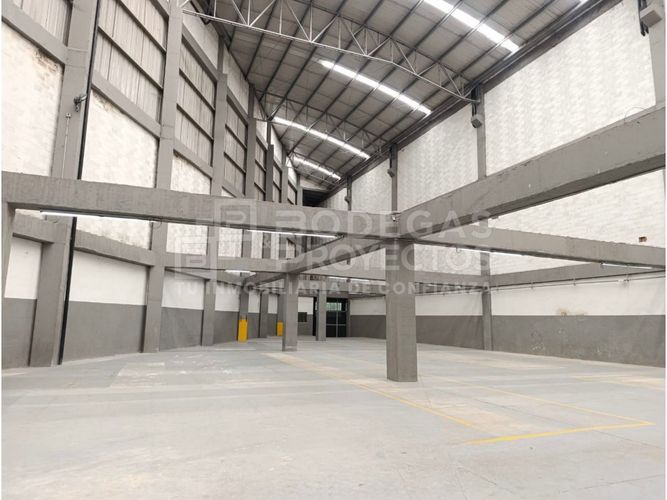 Bodega en arriendo en La Tablaza, La Estrella, 2530 m² · foto 3 de 11