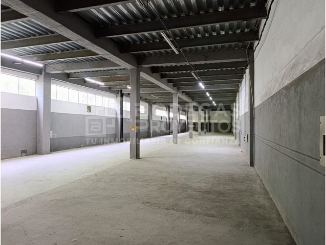 Bodega en arriendo en La Tablaza, La Estrella, 2530 m² · foto 6 de 11