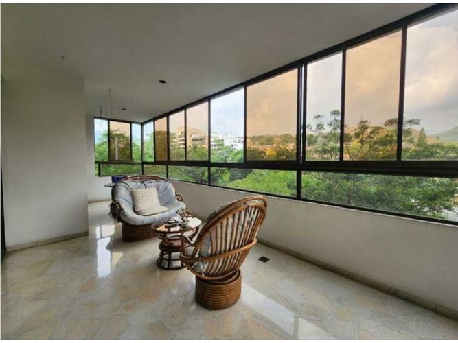 Apartamento de 3 alcobas en venta en Santa Teresita, Cali, 350 m² · foto 13 de 17