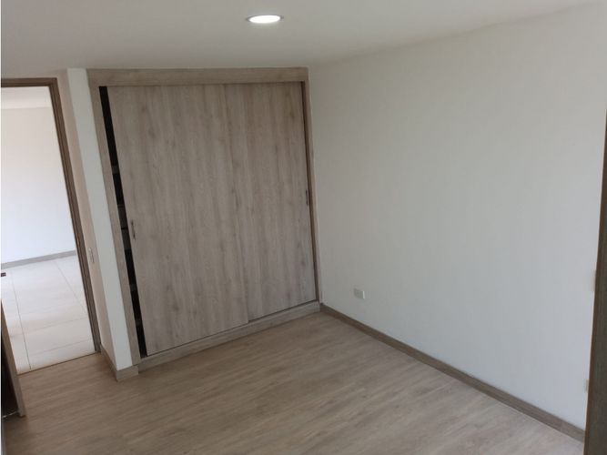 Apartamento de 4 alcobas en venta en Uribe Angel, Envigado, 140 m² · foto 13 de 22