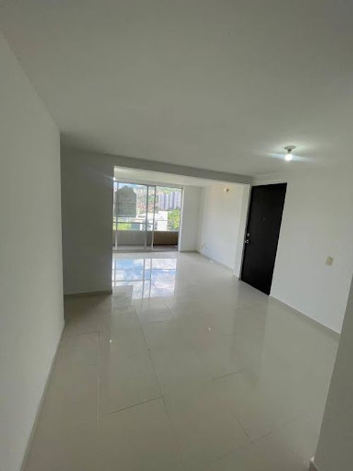 Apartamento de 3 alcobas en arriendo en Loma De Los Bernal, Medellín, 80 m² · foto 6 de 19