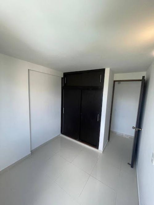 Apartamento de 3 alcobas en arriendo en Loma De Los Bernal, Medellín, 80 m² · foto 10 de 19