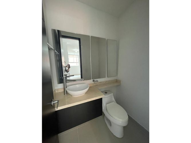 Apartamento de 3 alcobas en venta en Santa Rita, Cali, 151 m² · foto 2 de 19