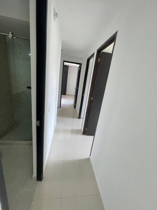 Apartamento de 3 alcobas en arriendo en Loma De Los Bernal, Medellín, 80 m² · foto 13 de 19