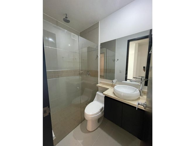 Apartamento de 3 alcobas en venta en Santa Rita, Cali, 151 m² · foto 4 de 19