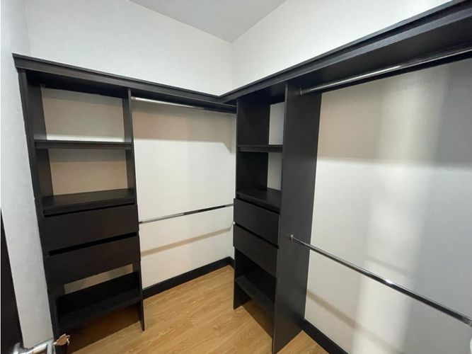 Apartamento de 3 alcobas en venta en Santa Rita, Cali, 151 m² · foto 17 de 19