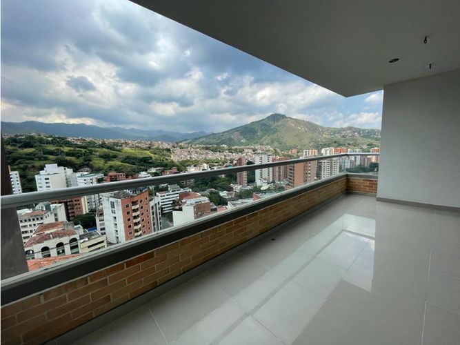 Apartamento de 3 alcobas en venta en Santa Rita, Cali, 151 m² · foto 18 de 19