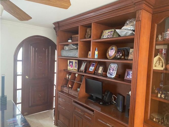 Casa de 3 alcobas en venta en Ciudad Jardin, Cali, 509 m² · foto 2 de 23