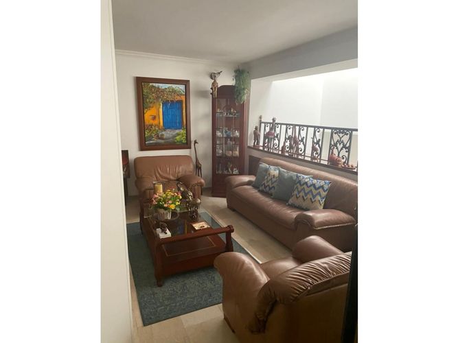 Casa de 3 alcobas en venta en Ciudad Jardin, Cali, 509 m² · foto 7 de 23