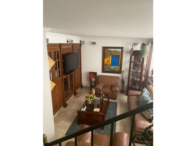 Casa de 3 alcobas en venta en Ciudad Jardin, Cali, 509 m² · foto 14 de 23