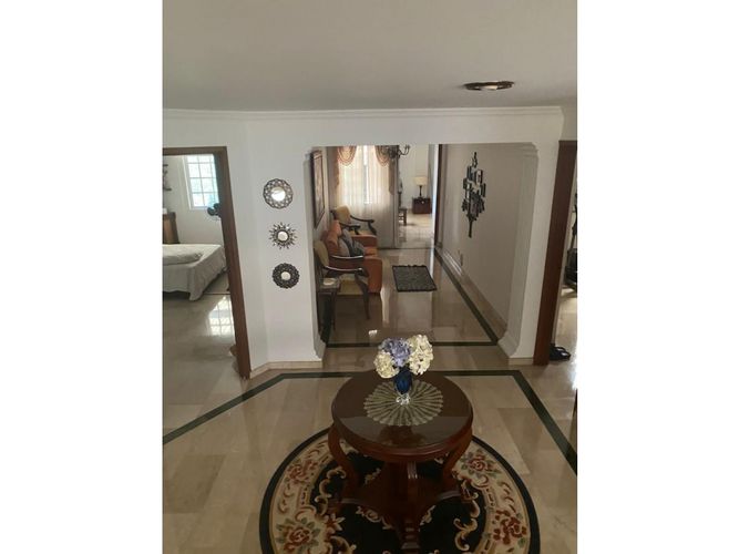 Casa de 3 alcobas en venta en Ciudad Jardin, Cali, 509 m² · foto 21 de 23