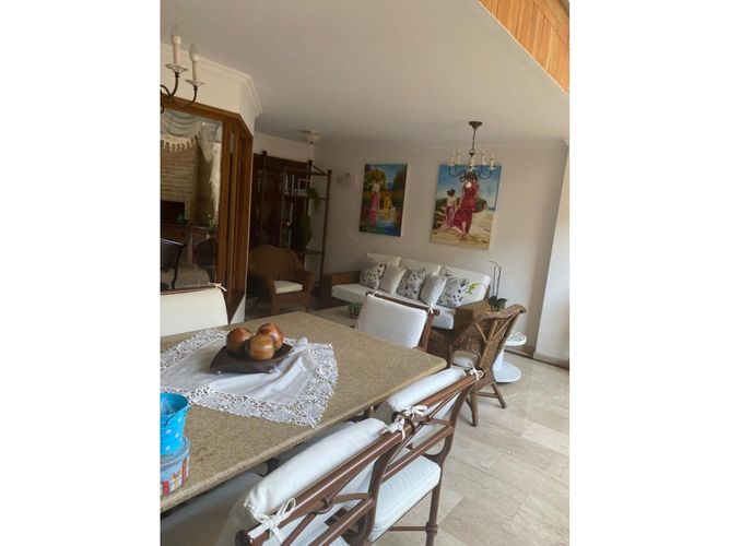 Casa de 3 alcobas en venta en Ciudad Jardin, Cali, 509 m² · foto 22 de 23