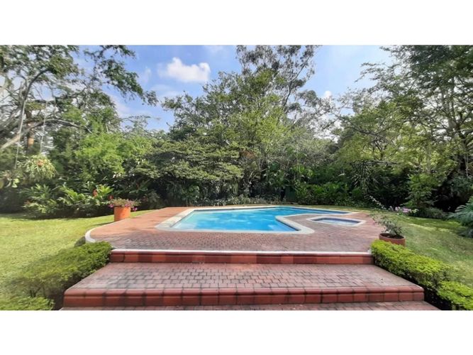 Casa de 4 alcobas en venta en Pance, Cali, 450 m² · foto 2 de 18