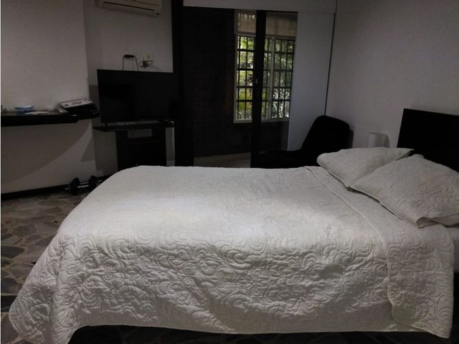 Apartamento de 3 alcobas en venta en Normandia, Cali, 184 m² · foto 5 de 22