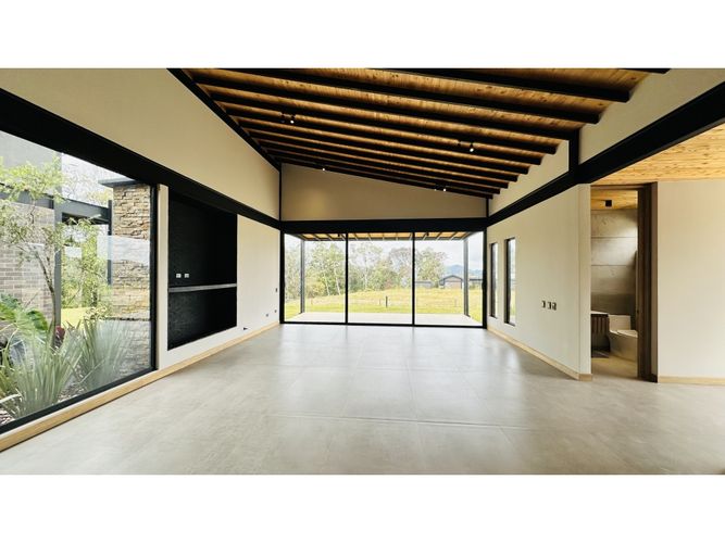 Casa de 3 alcobas en venta en Puente Pelaez, El Retiro, 320 m² · foto 3 de 24