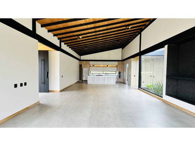Casa de 3 alcobas en venta en Puente Pelaez, El Retiro, 320 m² · foto 4 de 24
