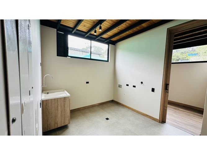 Casa de 3 alcobas en venta en Puente Pelaez, El Retiro, 320 m² · foto 5 de 24