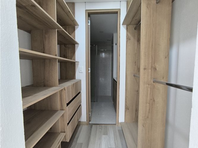 Apartaestudio en venta en La Candelaria, Bogotá, 45 m² · foto 11 de 14
