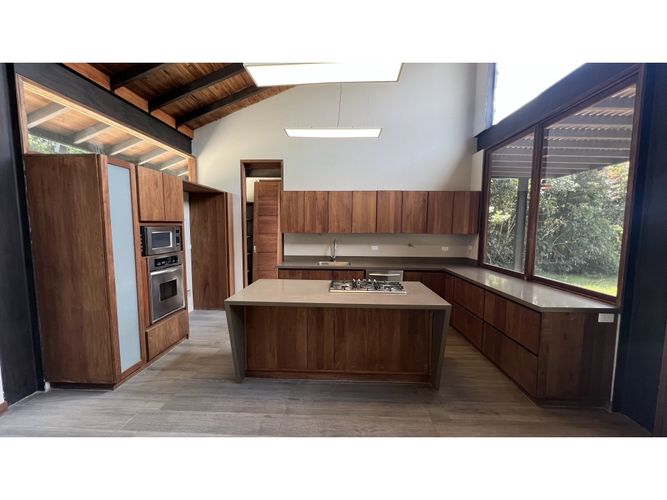 Casa de 3 alcobas en venta en Puente Pelaez, El Retiro, 250 m² · foto 2 de 22