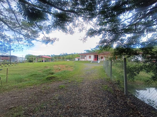 Casa de 6 alcobas en arriendo en Santana, Dosquebradas · foto 8 de 16