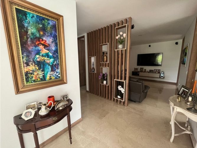 Apartamento de 3 alcobas en venta en Santa Rita, Cali, 228 m² · foto 8 de 24