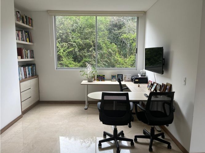 Apartamento de 3 alcobas en venta en Santa Rita, Cali, 228 m² · foto 11 de 24